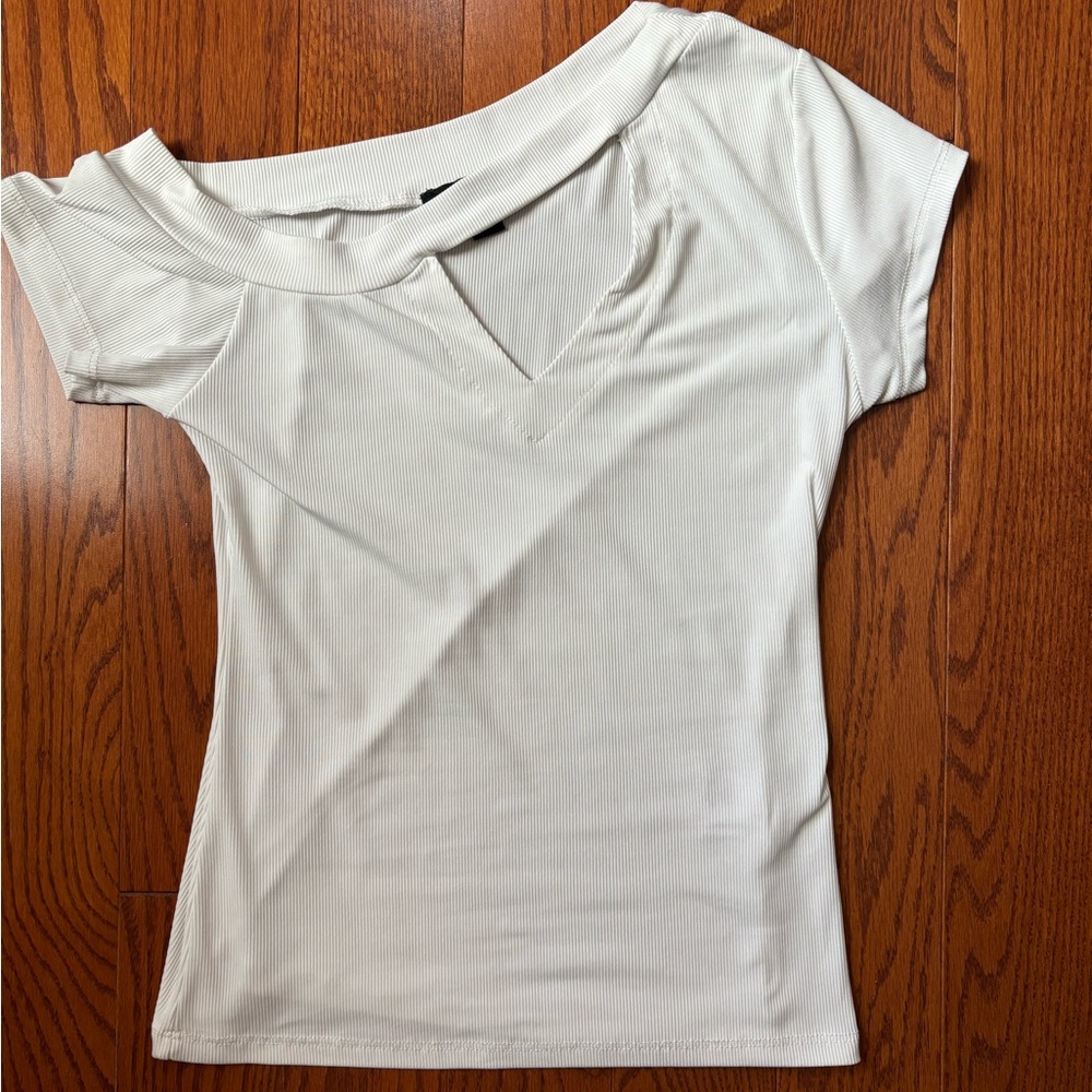 Lea & Viola Asymmetric Tee